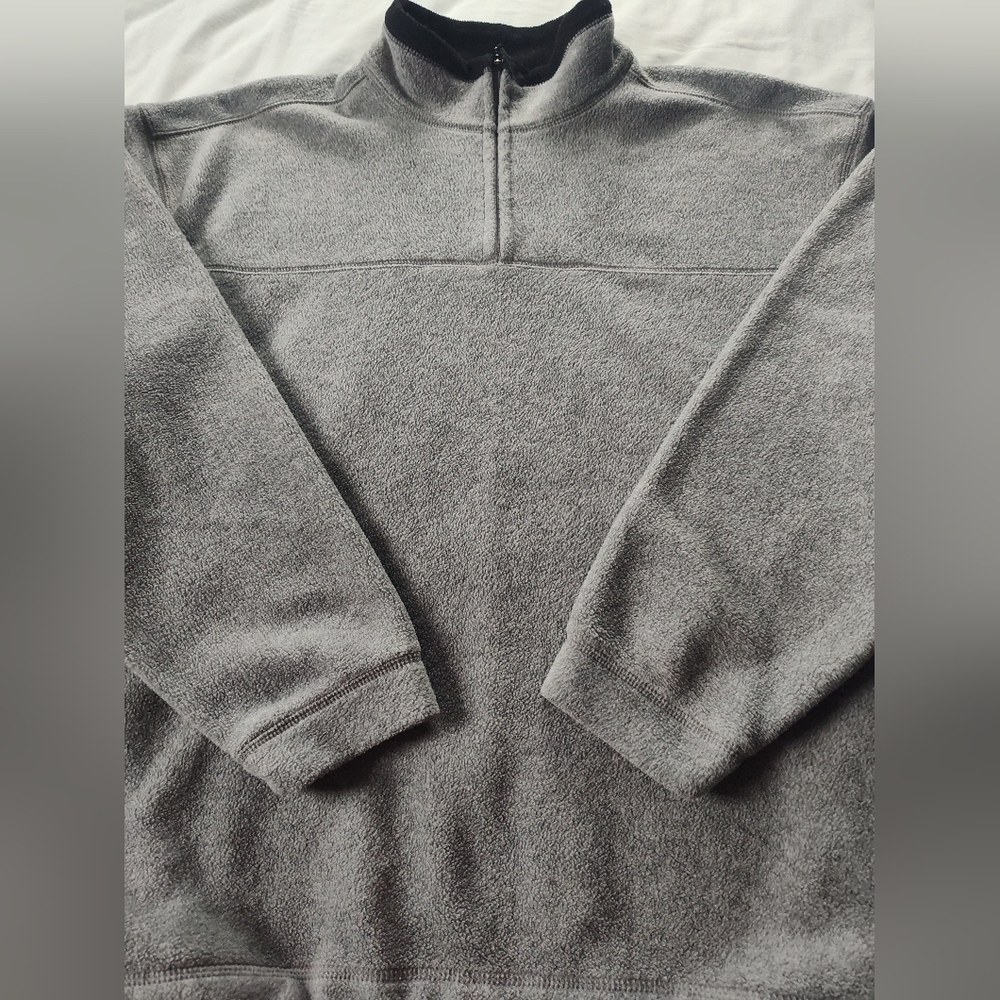 Ashford Sport Men's 1/4 Zip Fleece Pullover.  Size Large. Front Zip Pockets.